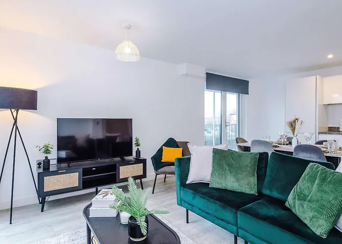 Modern 2 Bed With Balcony By Host A Apartamento