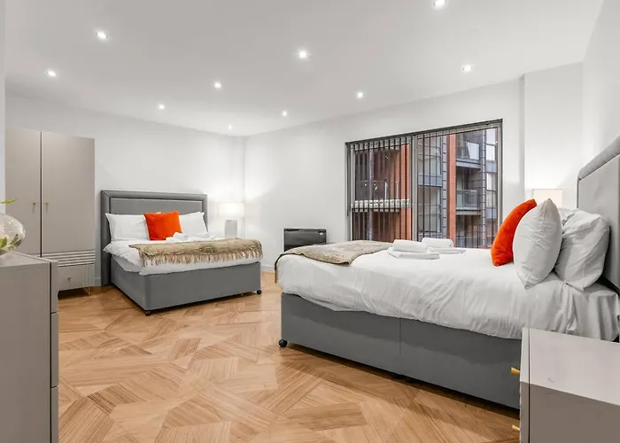 3 Bed Flat 8 Min Walk To Centre - Pass The Keys Apartment Manchester