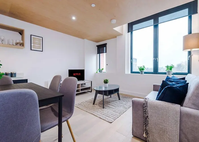 Modern Spacious Sleeps 5 Free High-speed Wi-fi * مانشستر