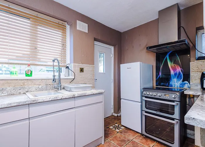 3br By Kammili With Free Parking & Fast Access