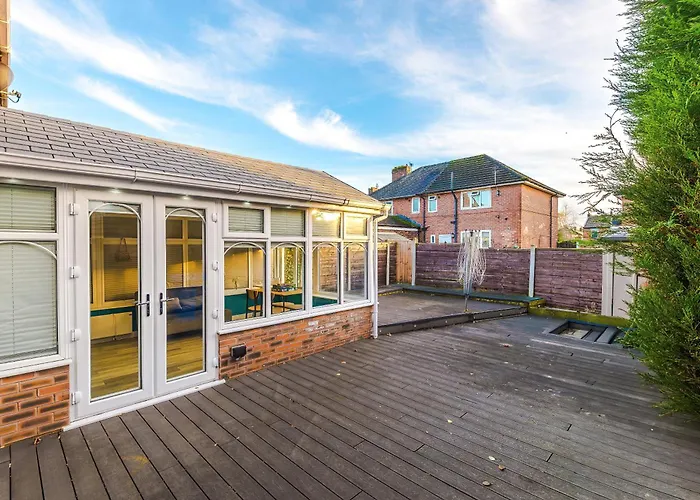 3br By Kammili With Free Parking & Fast Access Manchester