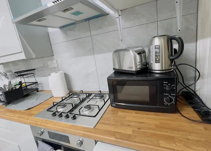 Break - 1 Big Bedroom Sleeps 3 *