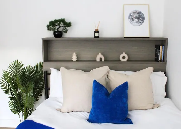 For Students Only - Victoria Point In *