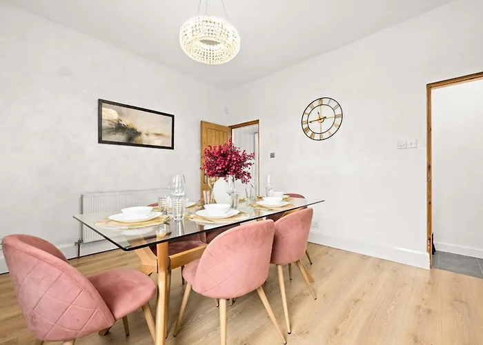 Modern And Comfy 3 Bed Near Etihad, Coop Live Arena And Centre Сasa de vacaciones Mánchester