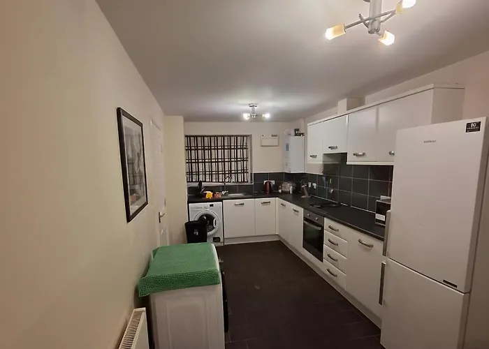 Vibrant Mcr Townhouse - Cc - Apollo - Sleeps14 Manchester