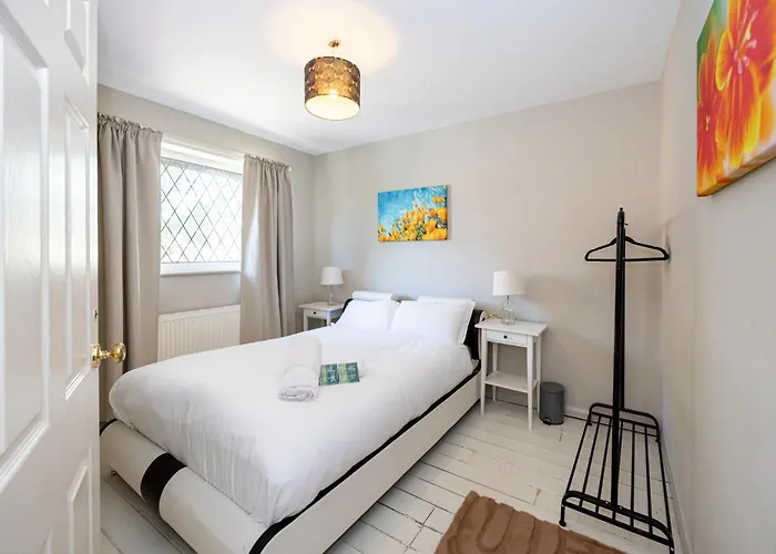 3-bed Didsbury M20 Parking Long 曼彻斯特