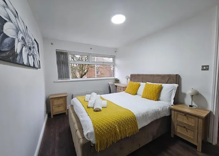 Bright Stylish 3br Near Cen… * Manchester
