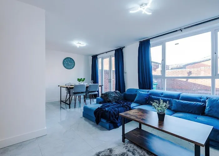 Pearl Reside - Sleeps 5, Free Parking & 5 Mins Centre Ferienhaus *