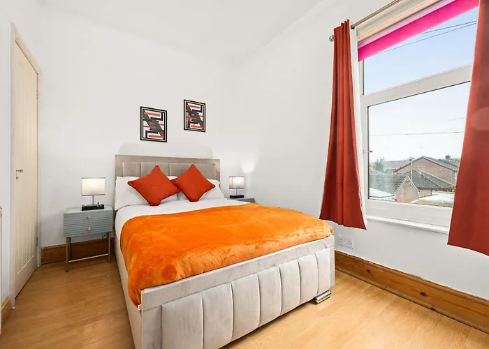 Сasa de vacaciones Modern And Comfy 3 Bed Near Etihad, Coop Live Arena And Centre Mánchester