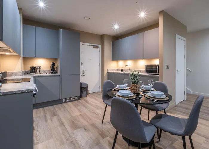 Bright Modern Townhouse With Free Parking Manchester