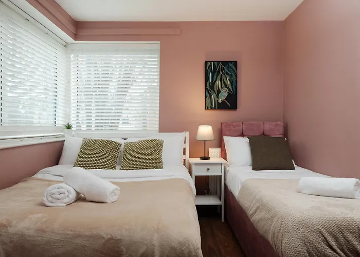 E-haven - Etihad-coop Live-free Parking-pool Table Manchester