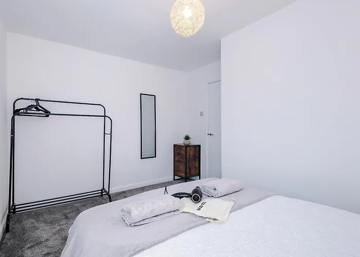 Ferienhaus Stylish 2br House For 4 In With Parking *