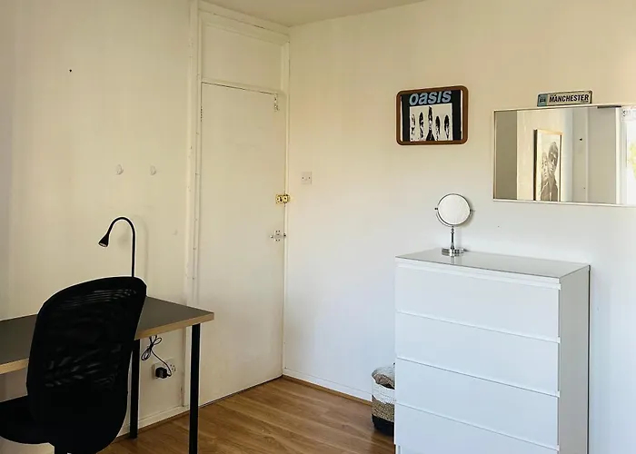 The Oasis - Fast Wi-fi - Private Workspace Quarto em Acomodações Particulares