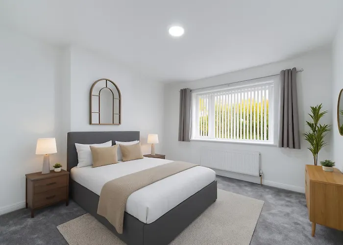 Newly Built 4-bed Semi-detached 2 Baths, Near 펜션 *