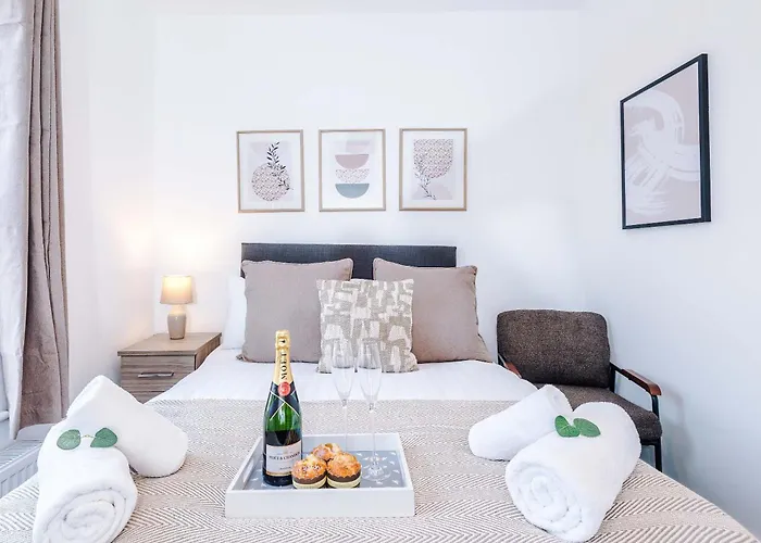 Сasa de vacaciones Modern 6 Bed House With Ensuites By 53 Degrees Property, Perfect For Business And Groups Mánchester