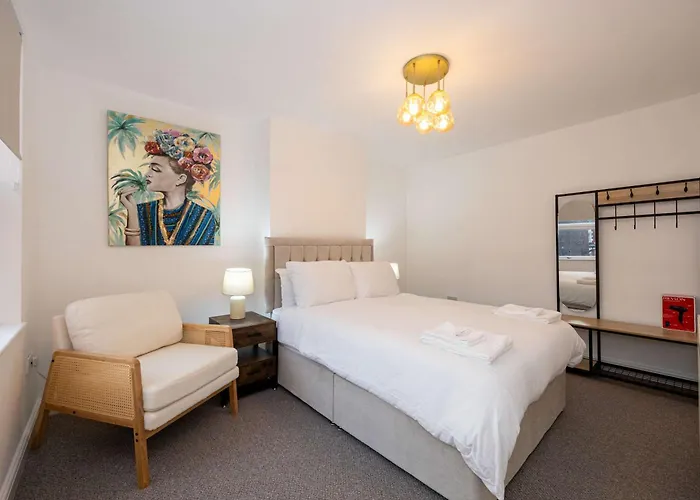 Goulder House- Close To Etihad & M60 度假居 *