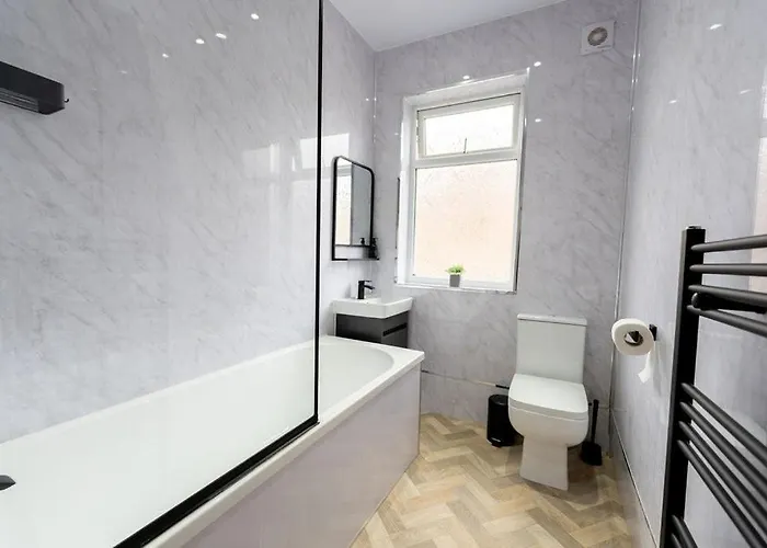 Entire House With Two Self-contained Flats *