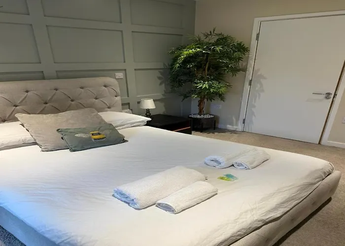 Tatil Evi Stylish Townhouse With Parking - Pass The Keys *