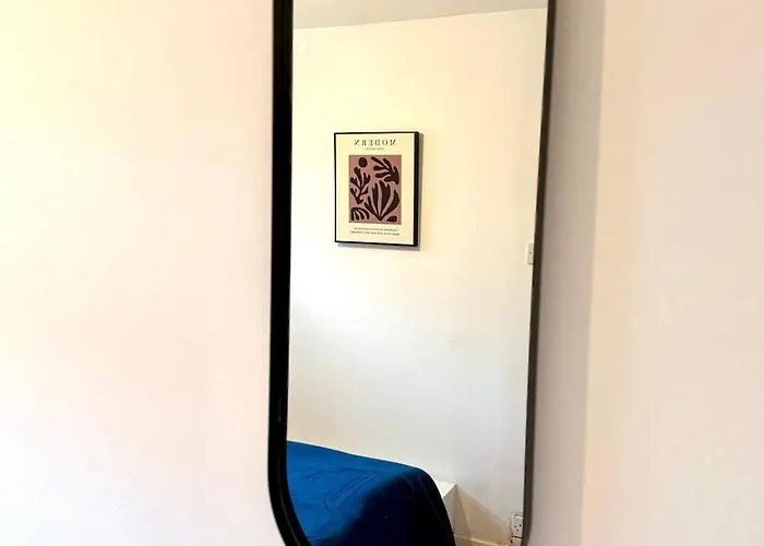 Modern And Comfy 3 Bed Near Etihad, Coop Live Arena And Centre Сasa de vacaciones *