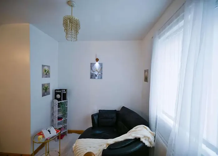 Elegant With Hot Tub Дом отдыха