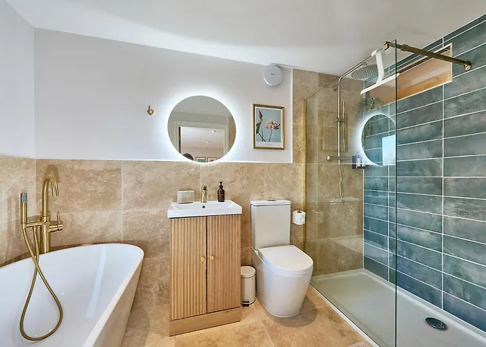 Stylish 4 Bed In Old Trafford Next To Mufc * Manchester