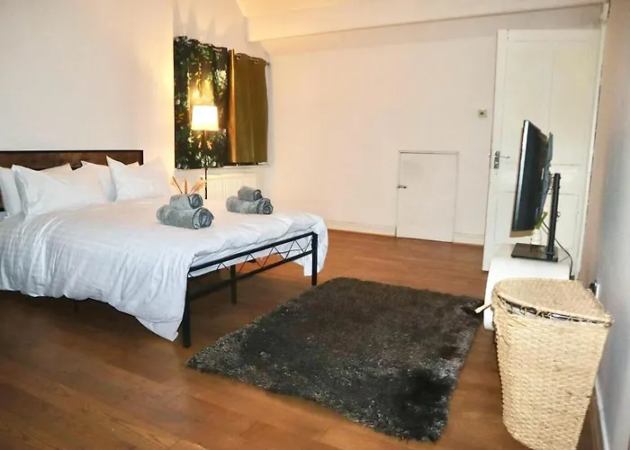 The Church * 曼彻斯特