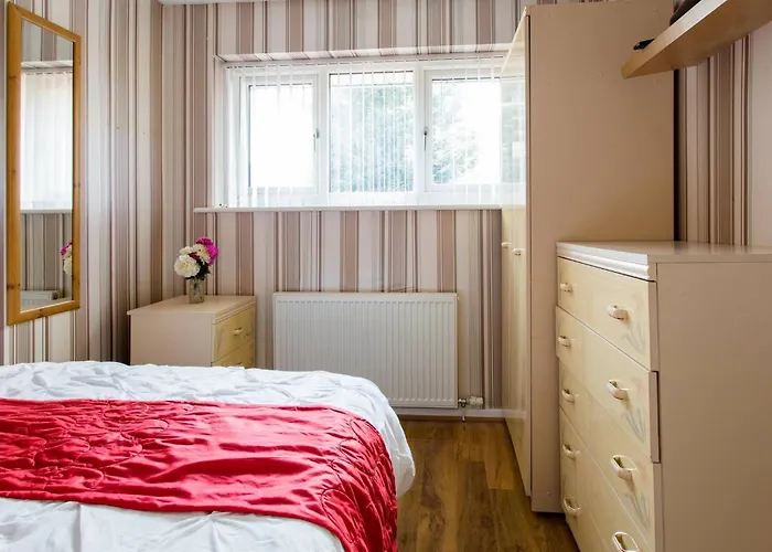 Vakantiehuis 2 Bedroom Eith 3 Beds Sofa Bed Near Stadium *