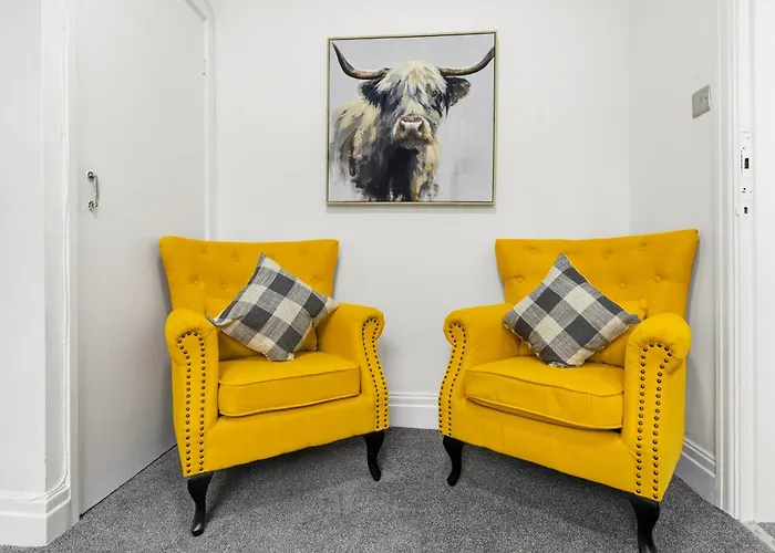 2 Bedroom 5 Beds House 10 Minutes Away From Centre And Hospitals On Street Parking ,great For Long Term Contractors And Hospital Workers Ferienhaus *