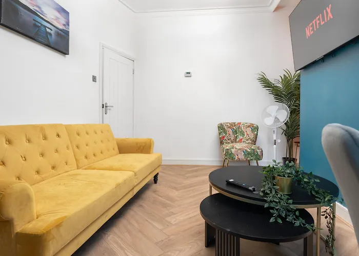 度假居 Exotic 4bd, Etihad, Coop Arena - Tv In And Outdoor Dining 曼彻斯特