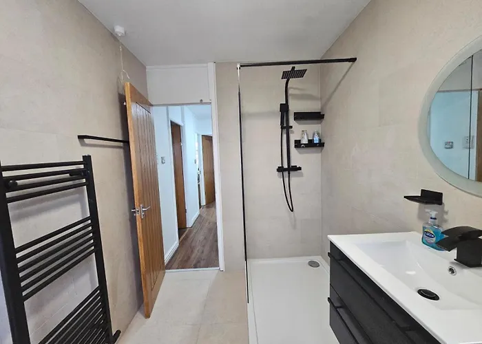Nyaraló Bright Stylish 3br Near Cen…
