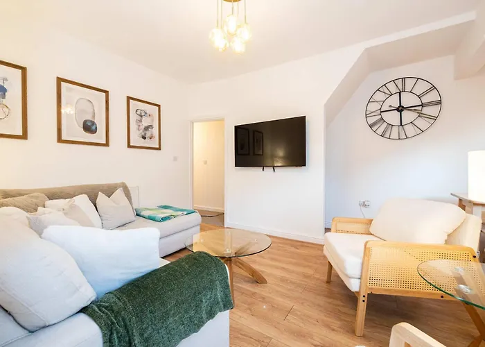 Goulder House- Close To Etihad & M60