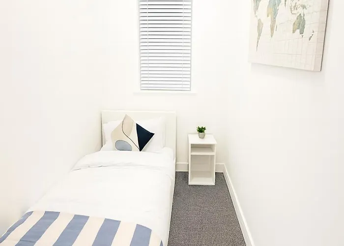 Дом отдыха Game Zone, Trafford Centre Nearby, Sleeps 8 Манчестер