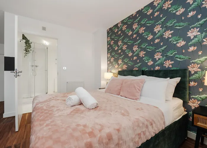 E-haven - Etihad-coop Live-free Parking-pool Table