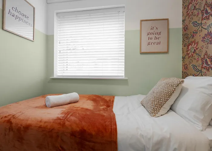 E-haven - Etihad-coop Live-free Parking-pool Table Manchester