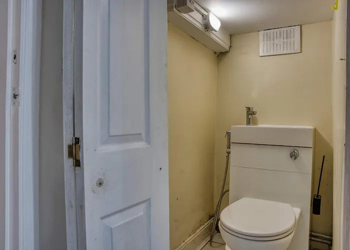 Σπίτι διακοπών 3 Bedrooms Sleeps 7 Free Parking