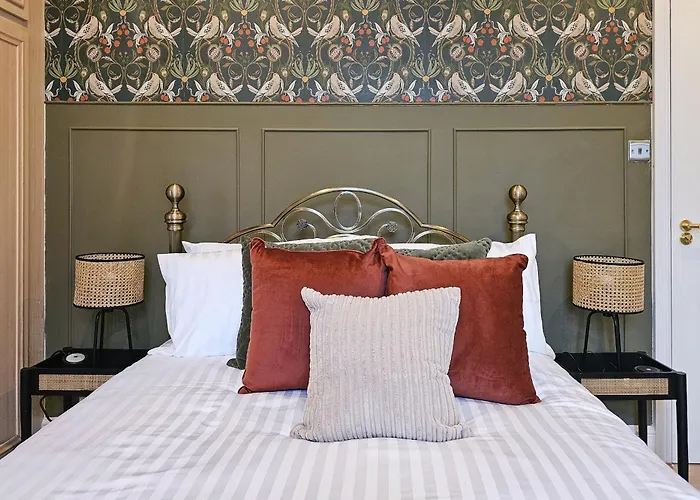 Massive And Stylish 5 Bed House - Sleeps 13 - Free Parking Сasa de vacaciones Mánchester