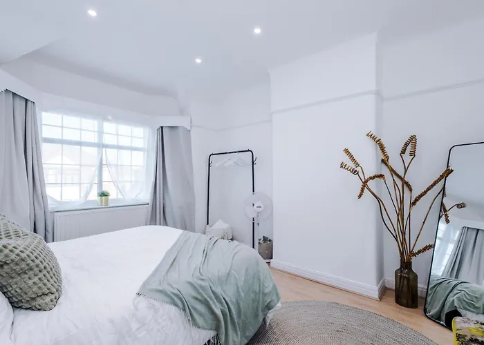 Free Park Stunning 3bedroom In * Manchester