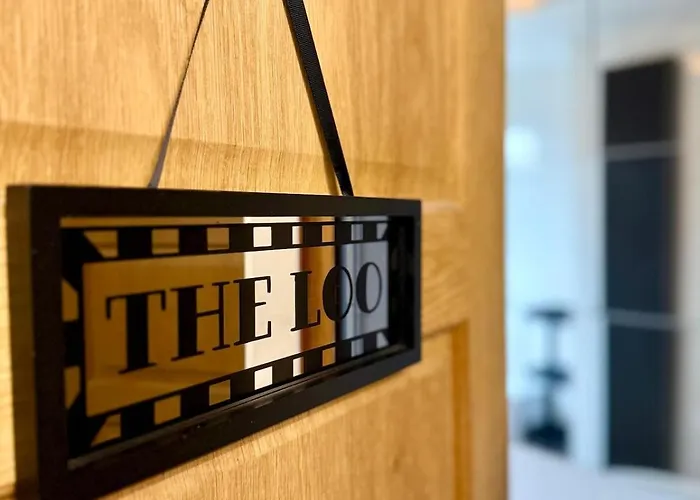 Сasa de vacaciones Modern And Comfy 3 Bed Near Etihad, Coop Live Arena And Centre *