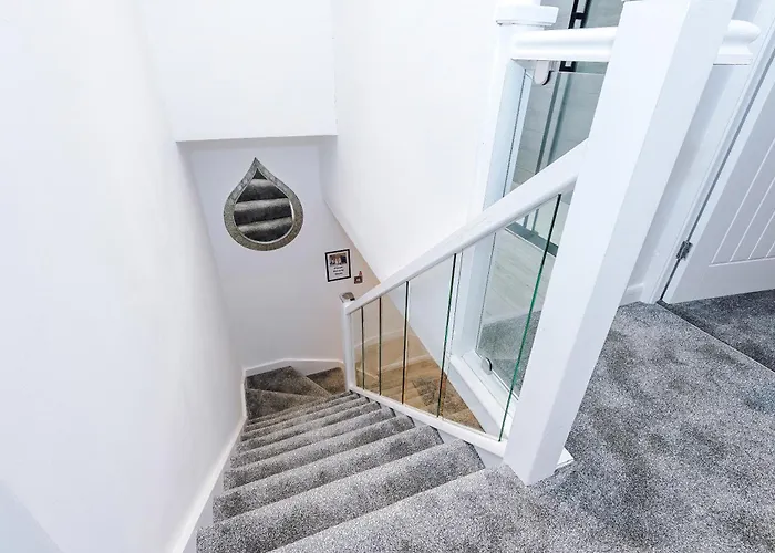 Stylish 2br House For 4 In With Parking 別荘 マンチェスター