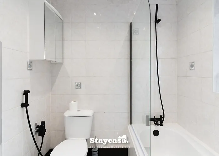 Сasa de vacaciones Spacious 4-bed Near Didsbury