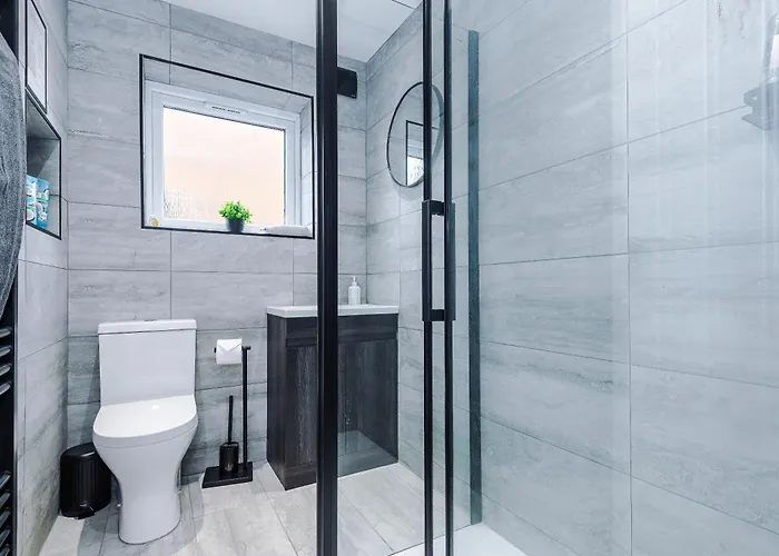 Ferienhaus Stylish 2br House For 4 In With Parking *