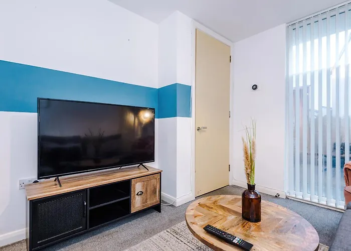 Spacious Escape On - Parking - Garden Manchester