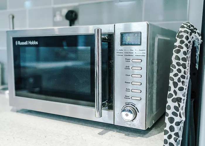 Dom wakacyjny Stylish 2br House For 4 In With Parking