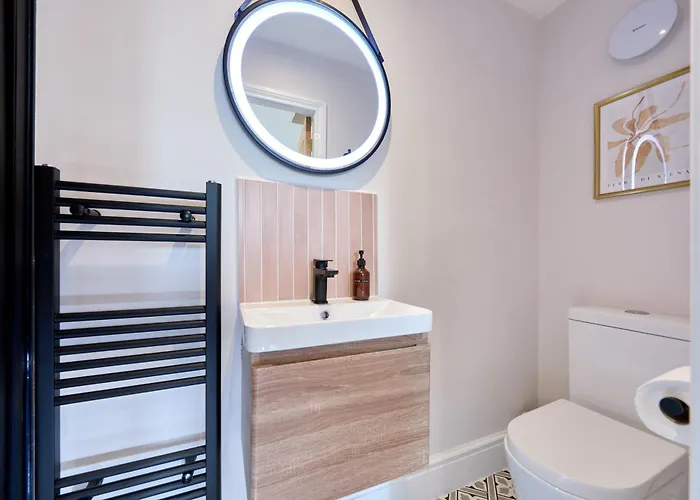 Stylish 4 Bed In Old Trafford Next To Mufc * Manchester