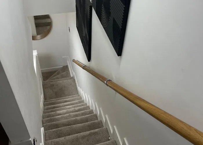 Vendégház Hendham - Near Etihad Stadium, Coop Live Arena, National Cycling Centre & 24 Hour Asda