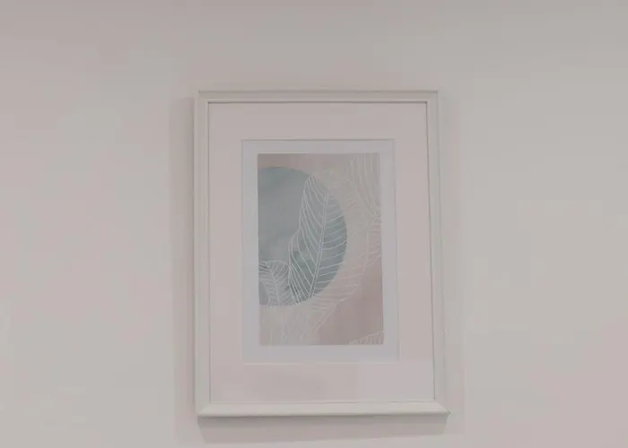 3 Bedroom House In Salford - Sleeps 6 Guests, Contractors, Groups, Families, Business, Leisute & Relocation Welcome, 15 Minutes From Centre, Fast Wi-fi, Smart Tv In Each Bedroom & Free Parking, Long And Short Welcome * 맨체스터