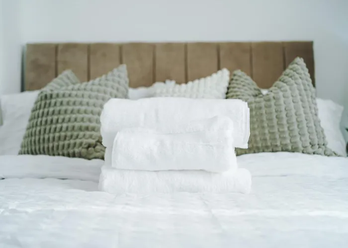 Free Park Stunning 3bedroom In *