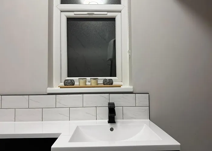 Large Luxury 4 Bedroom With Parking Ferienhaus Manchester