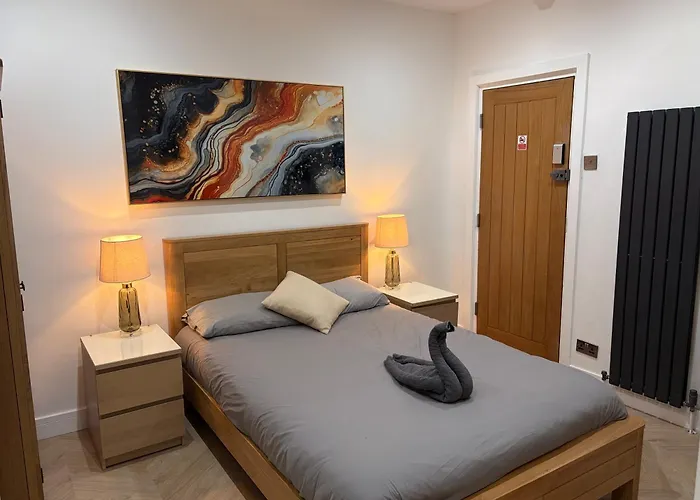 Vendégház Hendham - Near Etihad Stadium, Coop Live Arena, National Cycling Centre & 24 Hour Asda Manchester