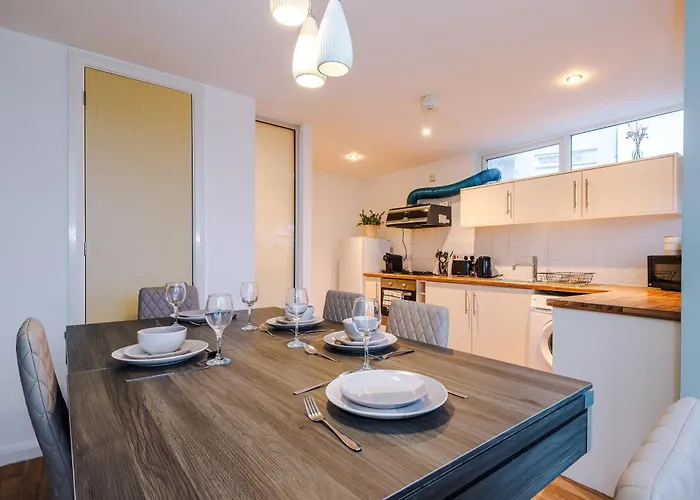 Spacious Escape On - Parking - Garden Vakantiehuis *